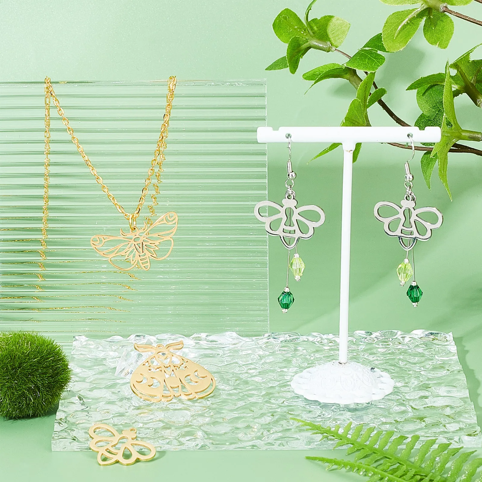 12Pcs 3 Style 201 Stainless Steel Pendants, Insects Style, Golden & Stainless Steel Color, 18~28.5x24.5~30x1mm, Hole: 1.4~1.6mm, 4pcs/style
