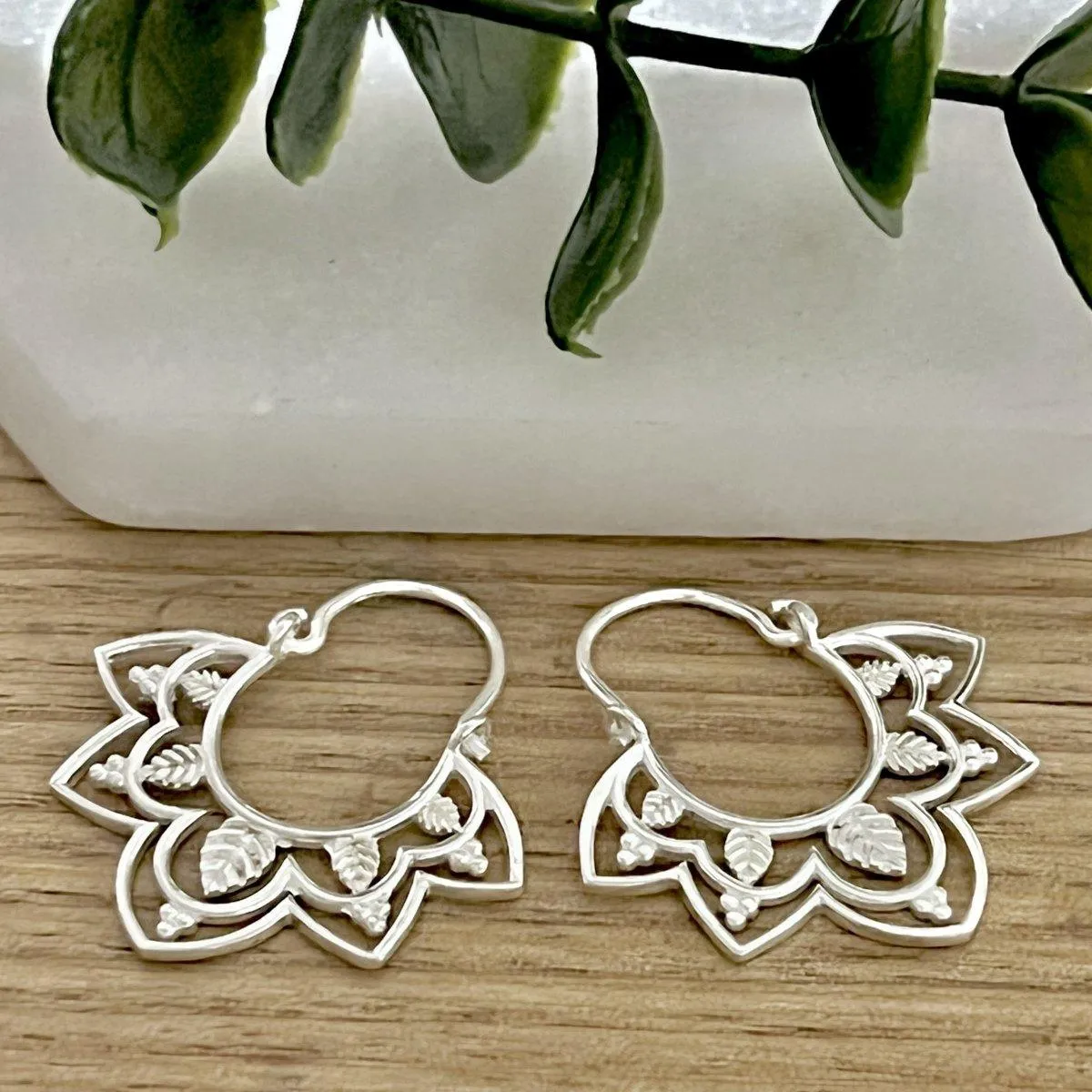 Laihas Prestige Daisly Boho Sterling Silver Hoop Earrings