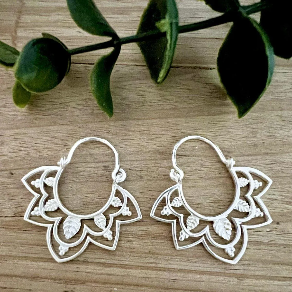 Laihas Prestige Daisly Boho Sterling Silver Hoop Earrings