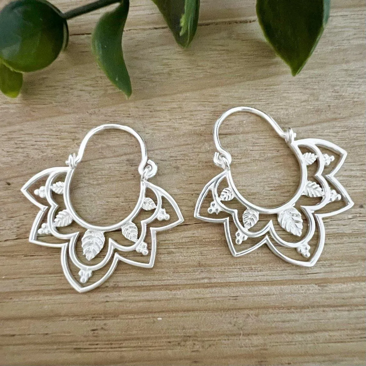 Laihas Prestige Daisly Boho Sterling Silver Hoop Earrings