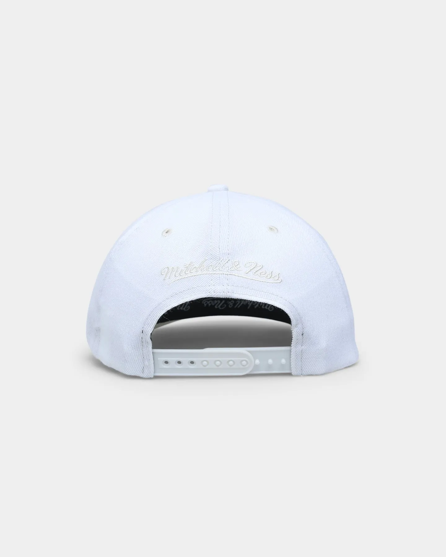 Mitchell & Ness Charlotte Hornets 'Vintage White' Classic Red Snapback White
