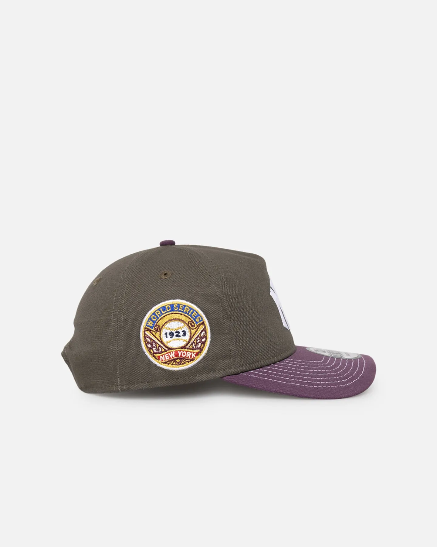 New Era New York Yankees 'Contrast Visor' Pre-Curved Golfer Snapback Moss/Plum
