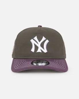 New Era New York Yankees 'Contrast Visor' Pre-Curved Golfer Snapback Moss/Plum