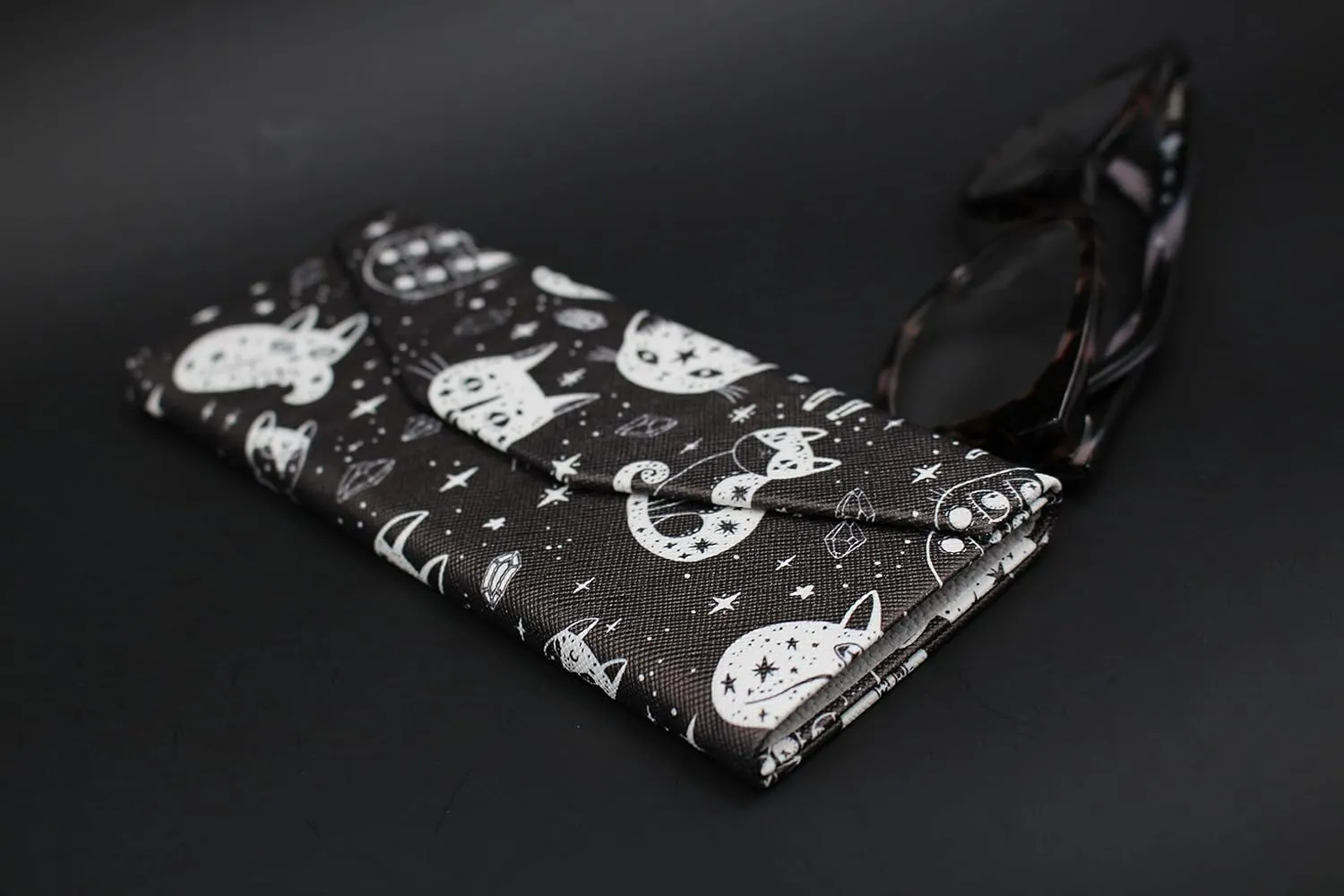 Real Sic Glasses Case for Men and Women - Magnetic Folding Hard Shell Sunglass Holder - Inspired by Halloween/Horror/Occult